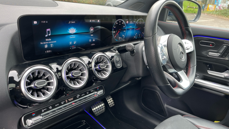 Mercedes-Benz GLA 200d AMG Line Premium Plus 5dr Auto Diesel Hatchback